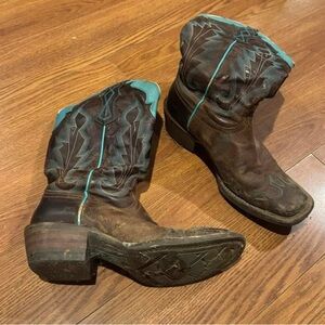 Ariat woman’s cowgirl boots size 7